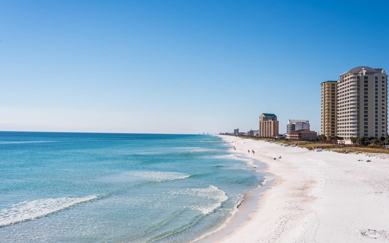 findhomesonthebeach.com logo