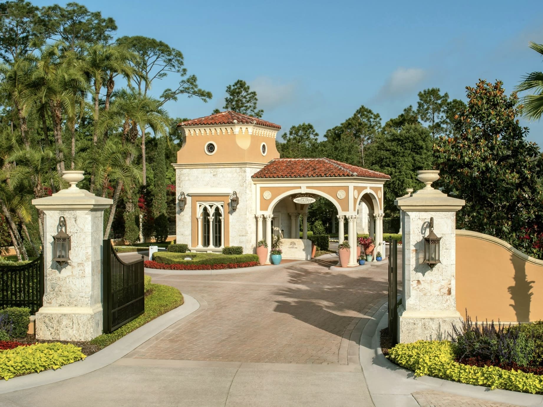 Golden Oak gated entrance