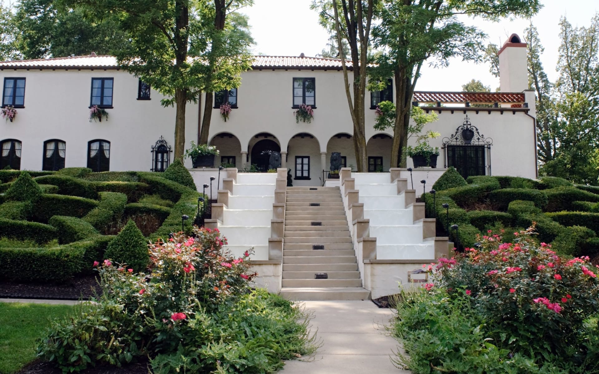 Who We Are | Parasol Realty