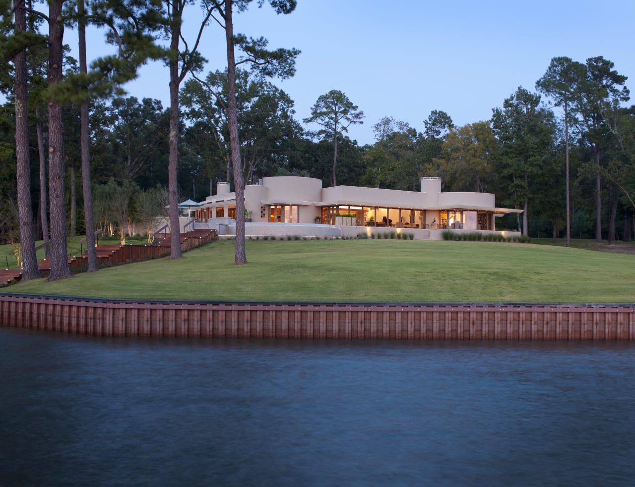 Modern House Sold on Lake Tyler