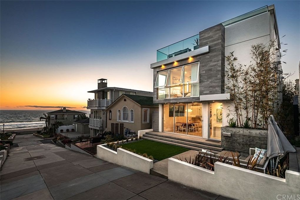 121 20th St., Manhattan Beach