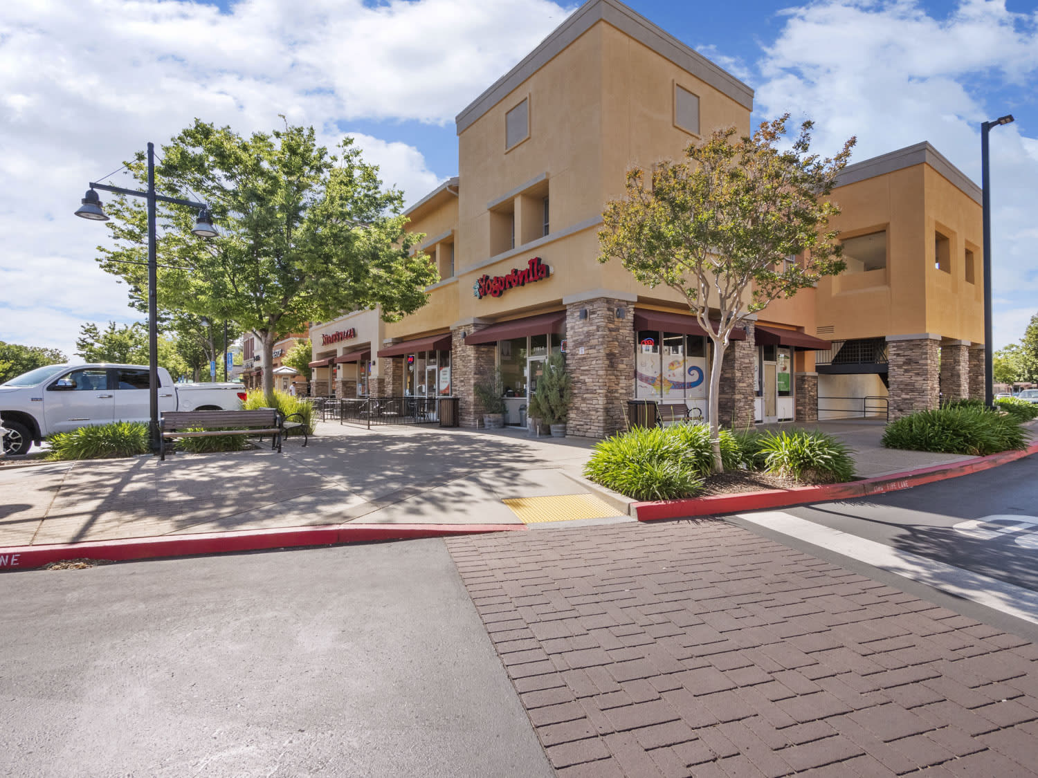 Multi-Tenant Retail & Office Investment