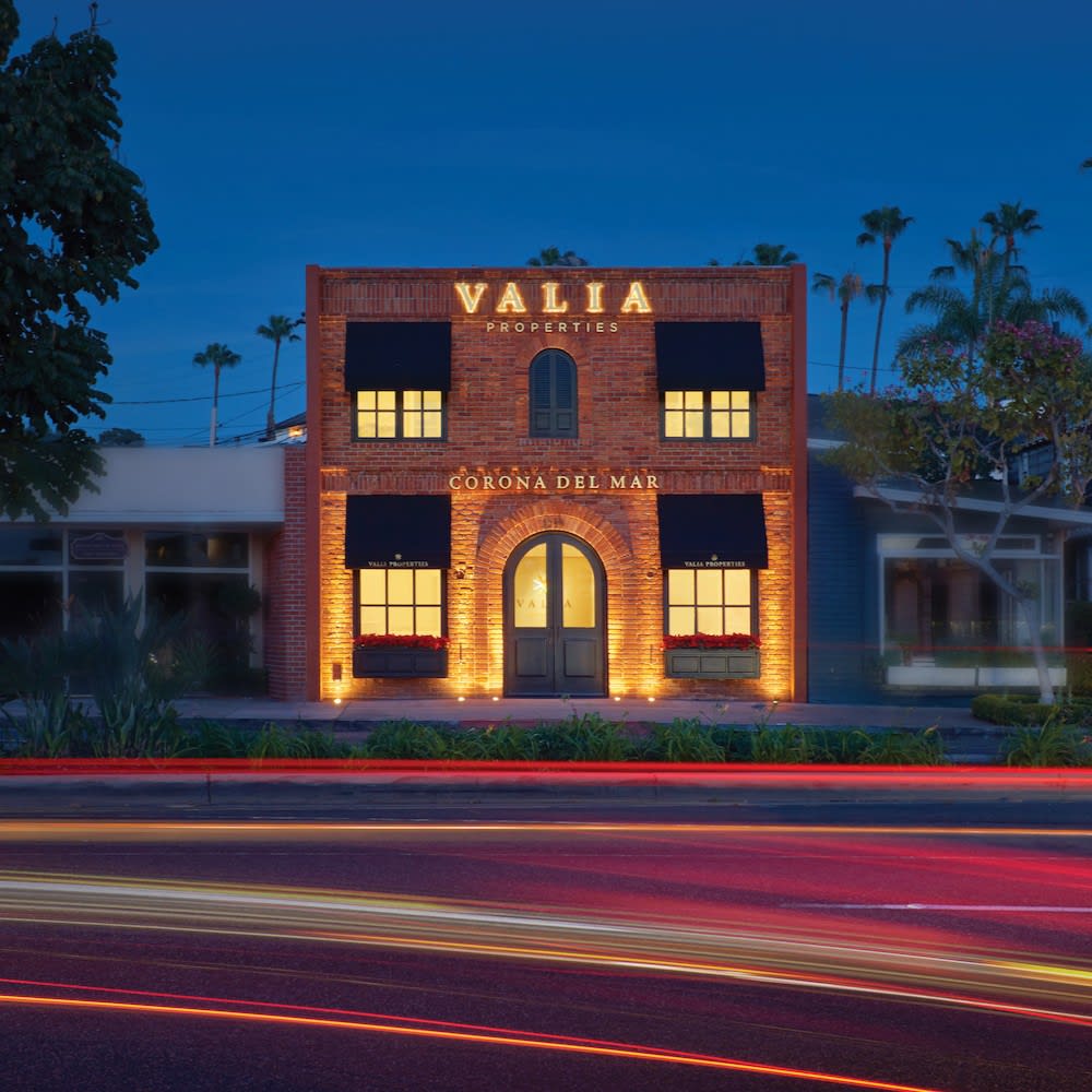 VALIA PROPERTIES: TOP-RANKED CORONA DEL MAR REAL ESTATE BROKERAGE
