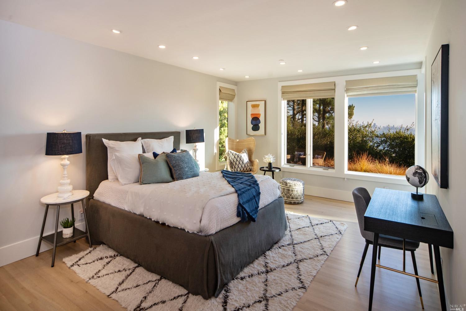 Kid's Bedroom