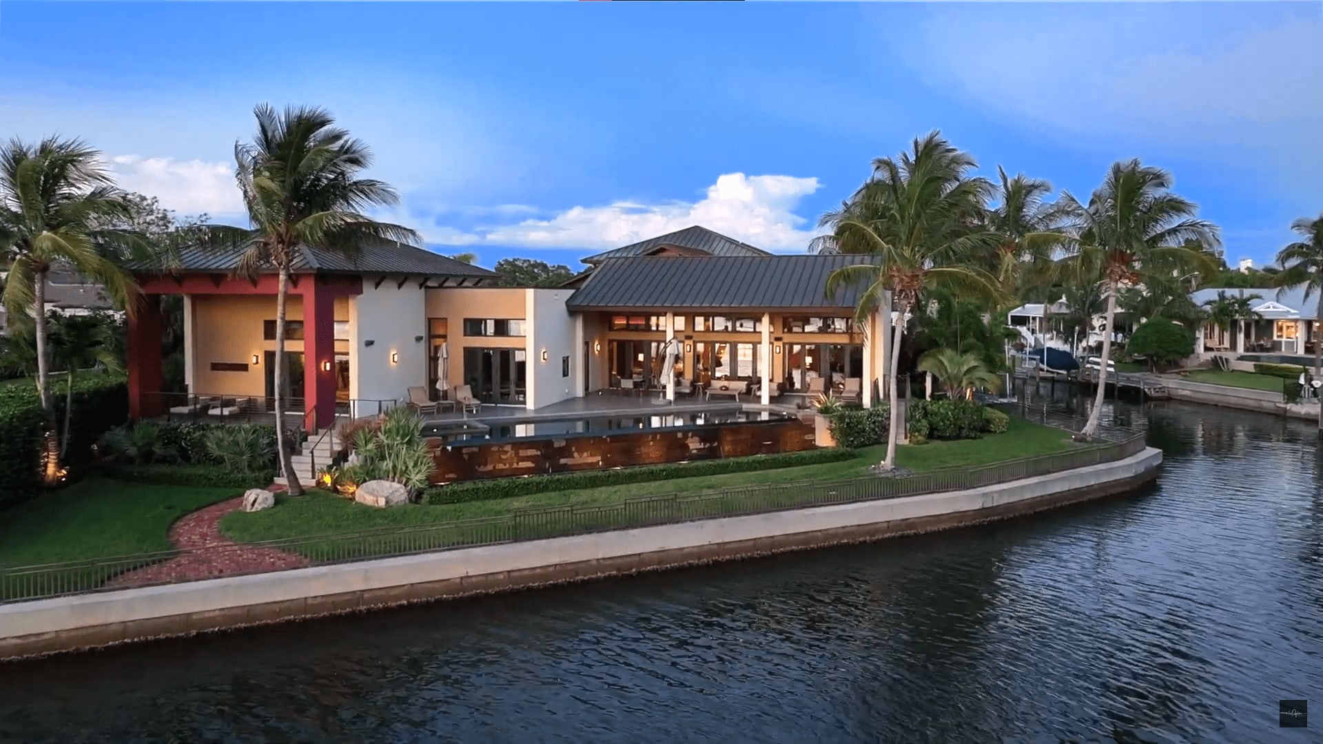  JUST LISTED: Waterfront Sarasota Florida home for sale 