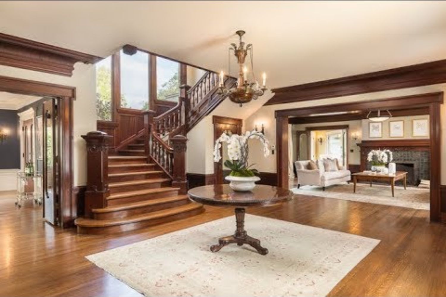 Elegant Prairie Craftsman | 1166 Hillcrest Ave | in Pasadena California