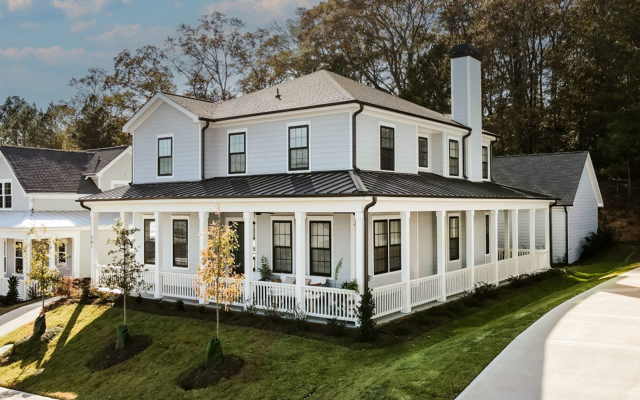 Glenview Luxurious Home, Side View