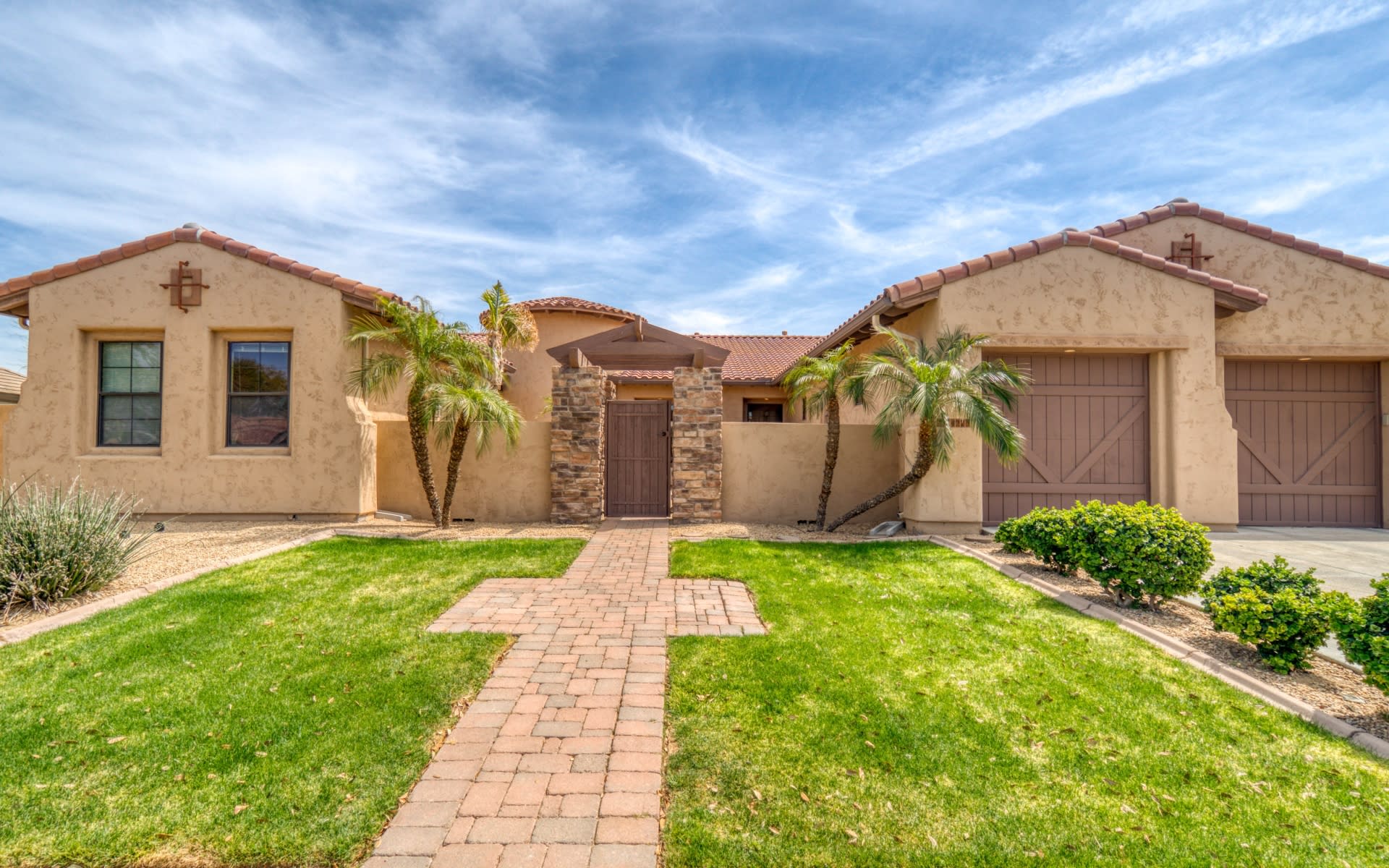 Jerry Jones Fine Home Specialists