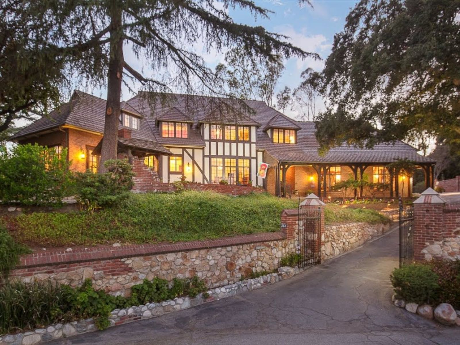 Architecturally significant Tudor Estate in Pasadena, California