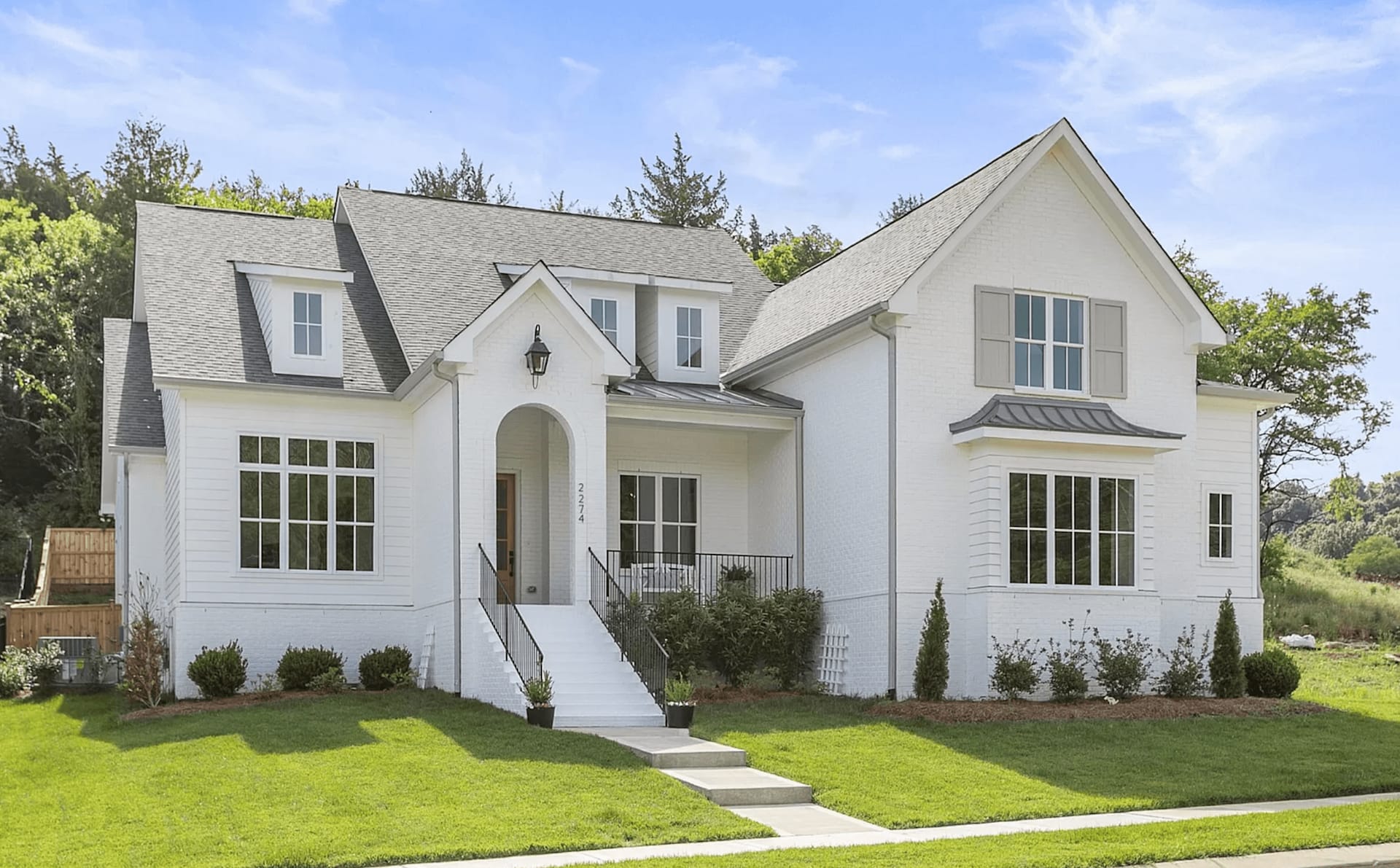 TOURING A $1,450,000 MODERN FARMHOUSE IN THOMPSON'S STATION