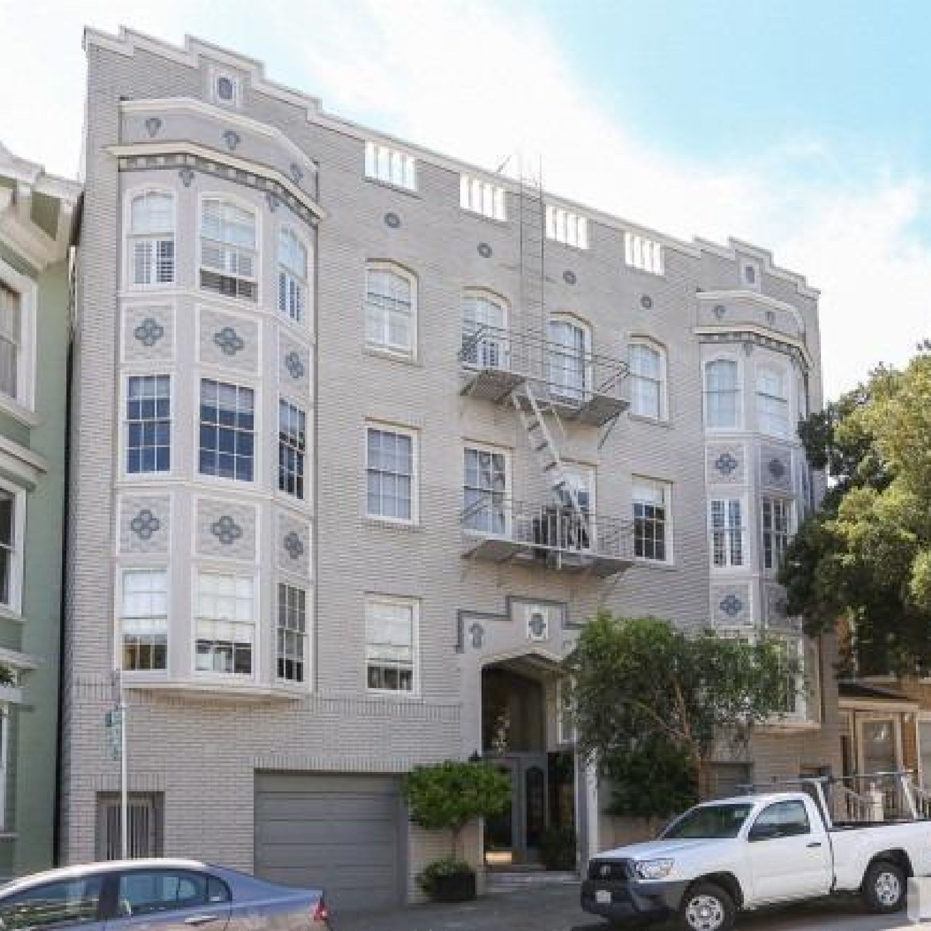 2BR/1BA unit in Pacific Heights