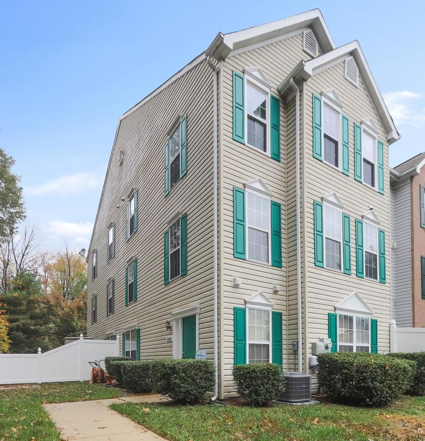 1839 Watch House Circle South