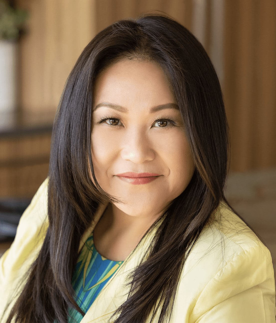 A portrait of Managing Broker associate Mary Pong.