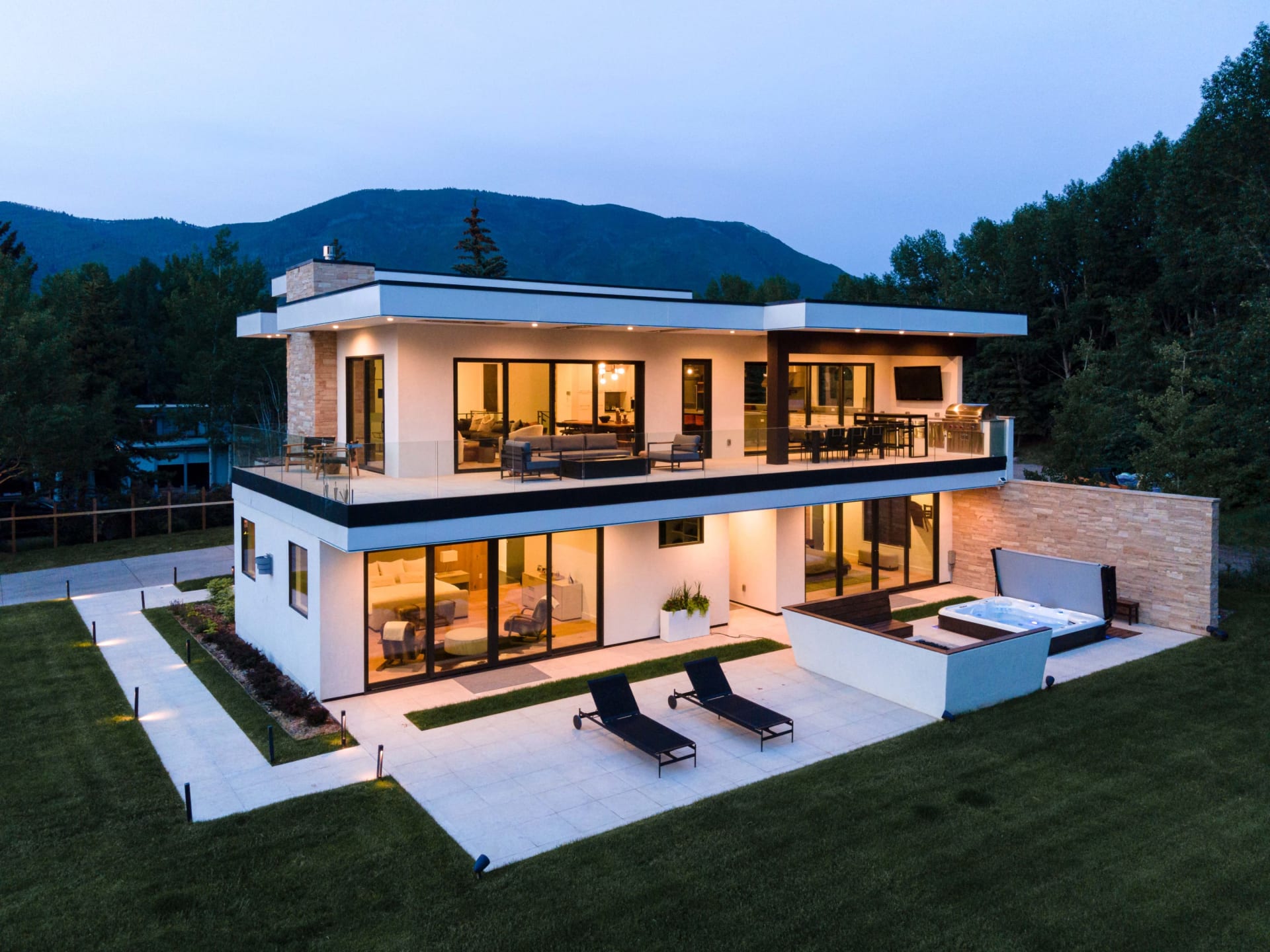 $20.995M | Contemporary Masterpiece | 60 Maroon Ct, Aspen