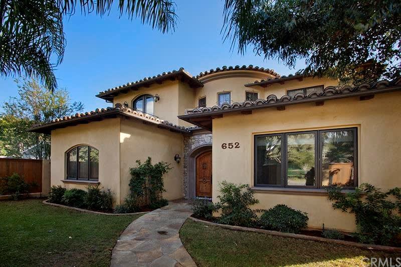 652 Rosecrans Ave., Manhattan Beach