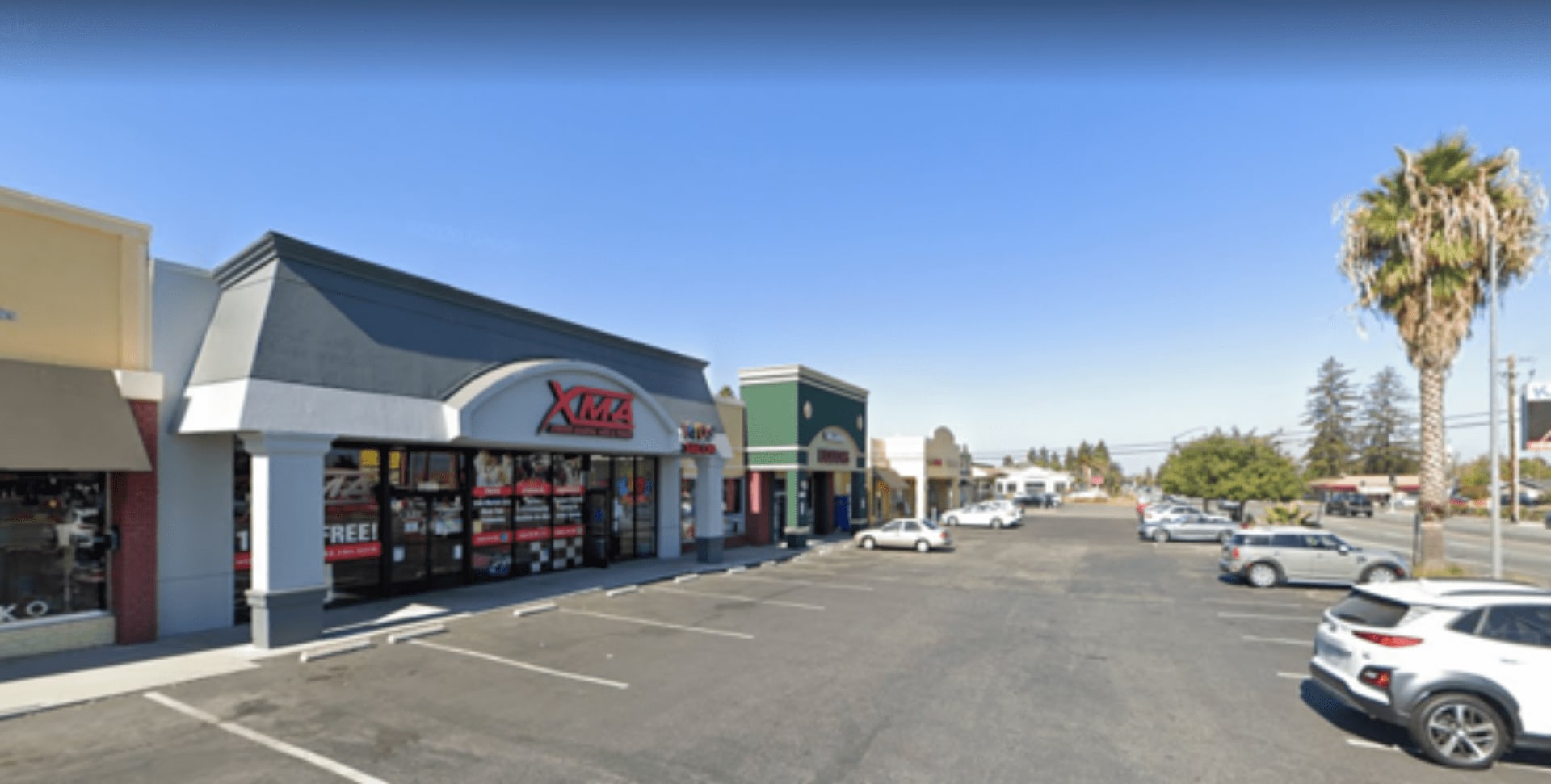 4,700 SF Retail Building Sold to Owner User