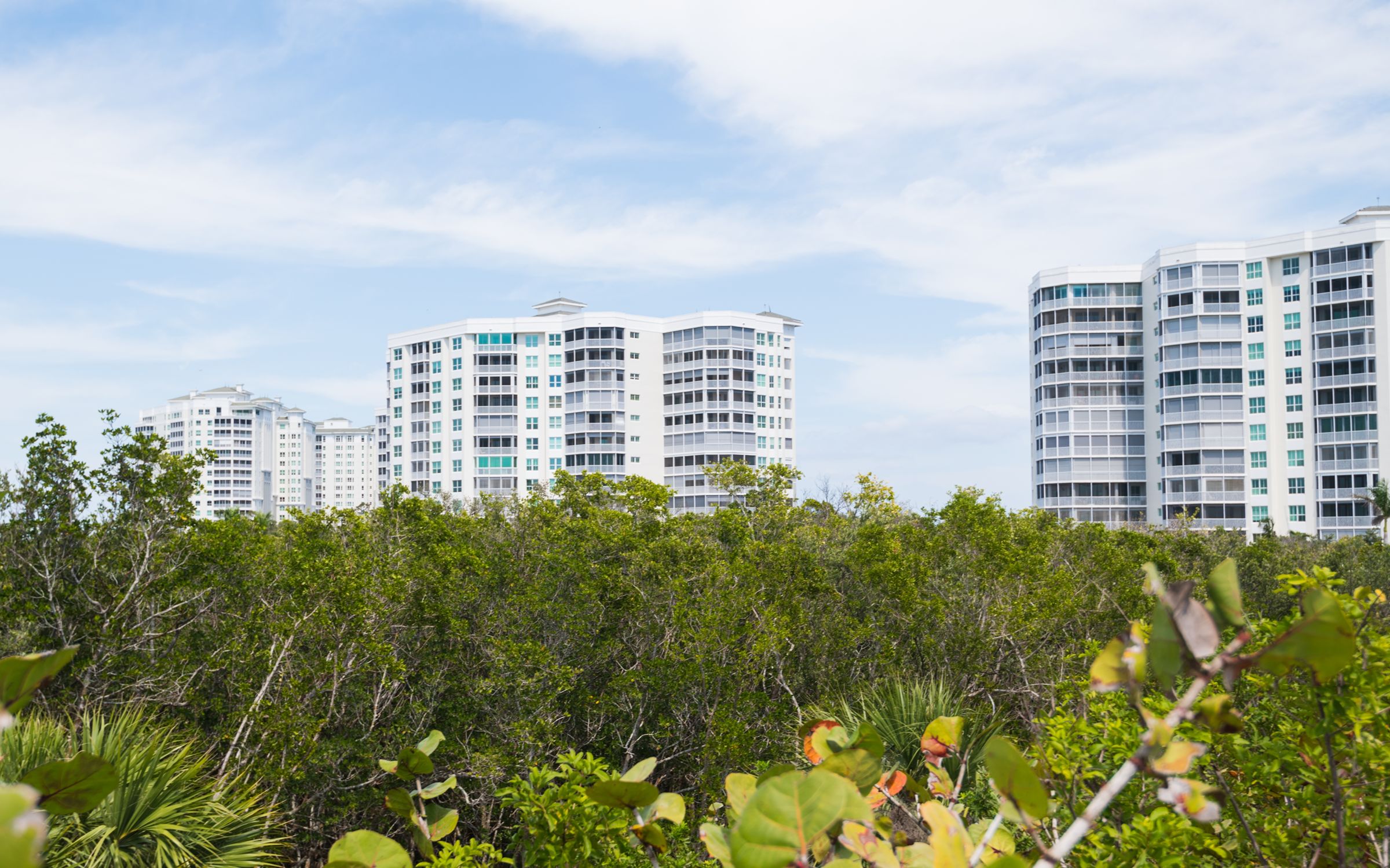 Luxury residences in Bay Colony Naples