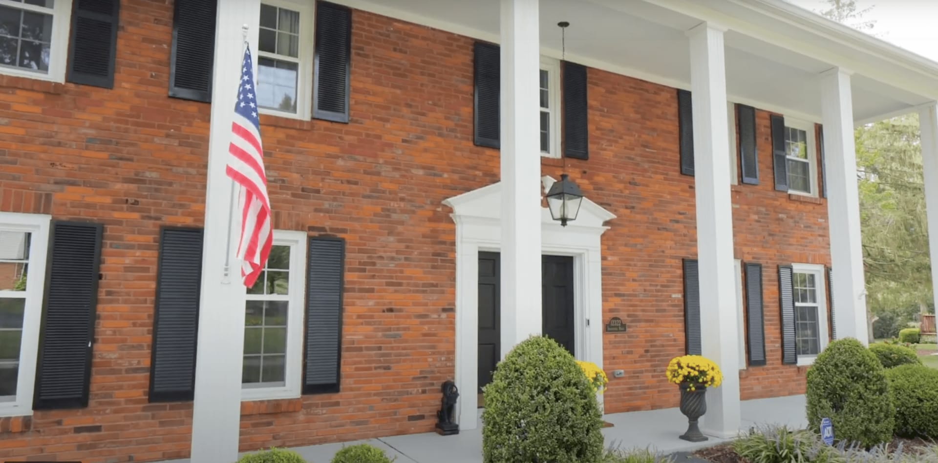 Brick home in Des Peres.