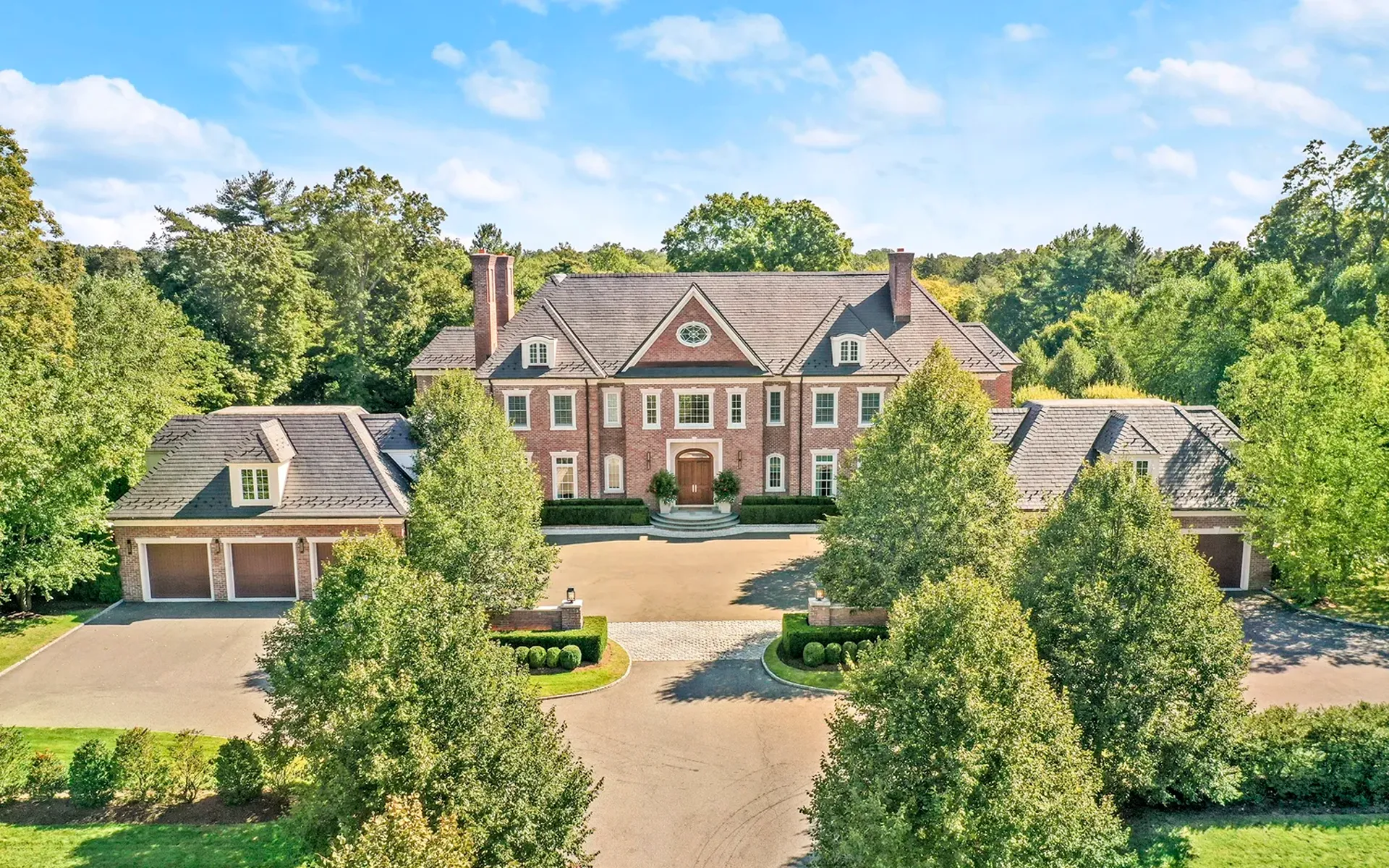 A grand Belle Haven waterfront estate with Sound views