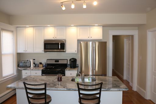 139-141 Oakland Ave Unit 3, Providence, RI