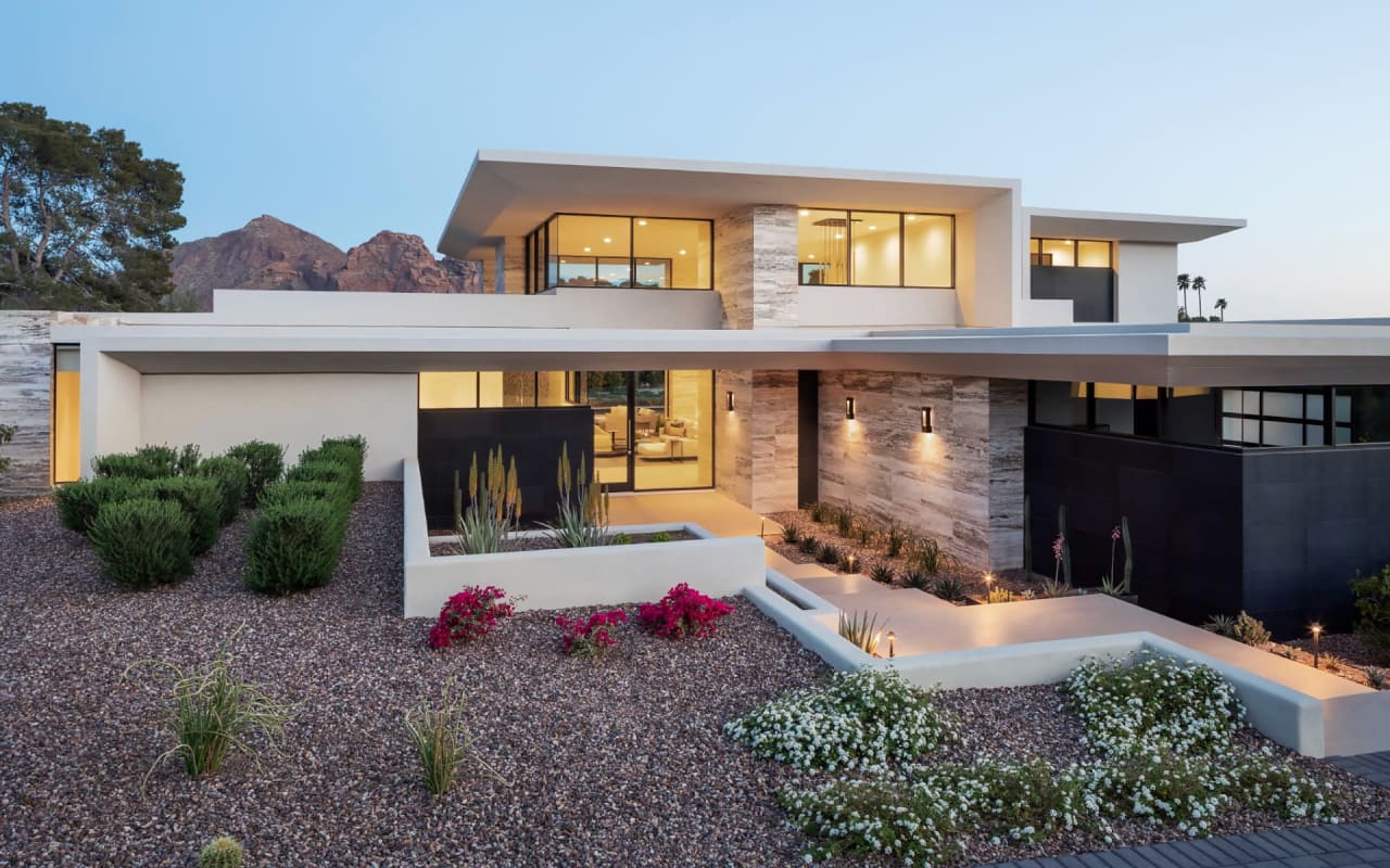 Contemporary modern residence in Paradise Valley, AZ