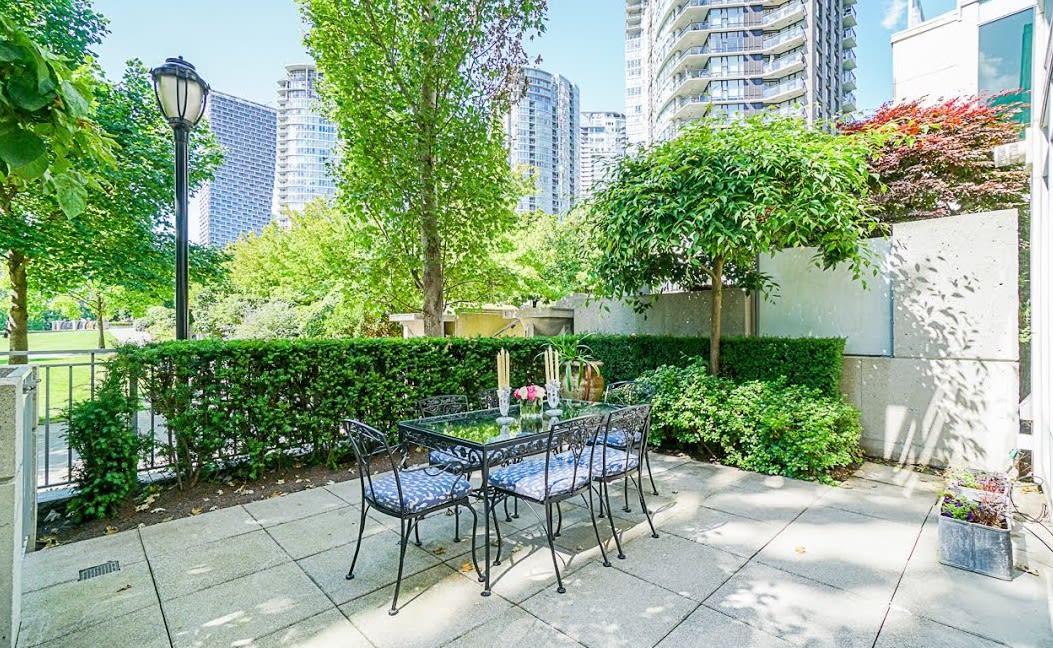 Kings Landing Townhome - Unit 202 428 Beach Crescent, Vancouver