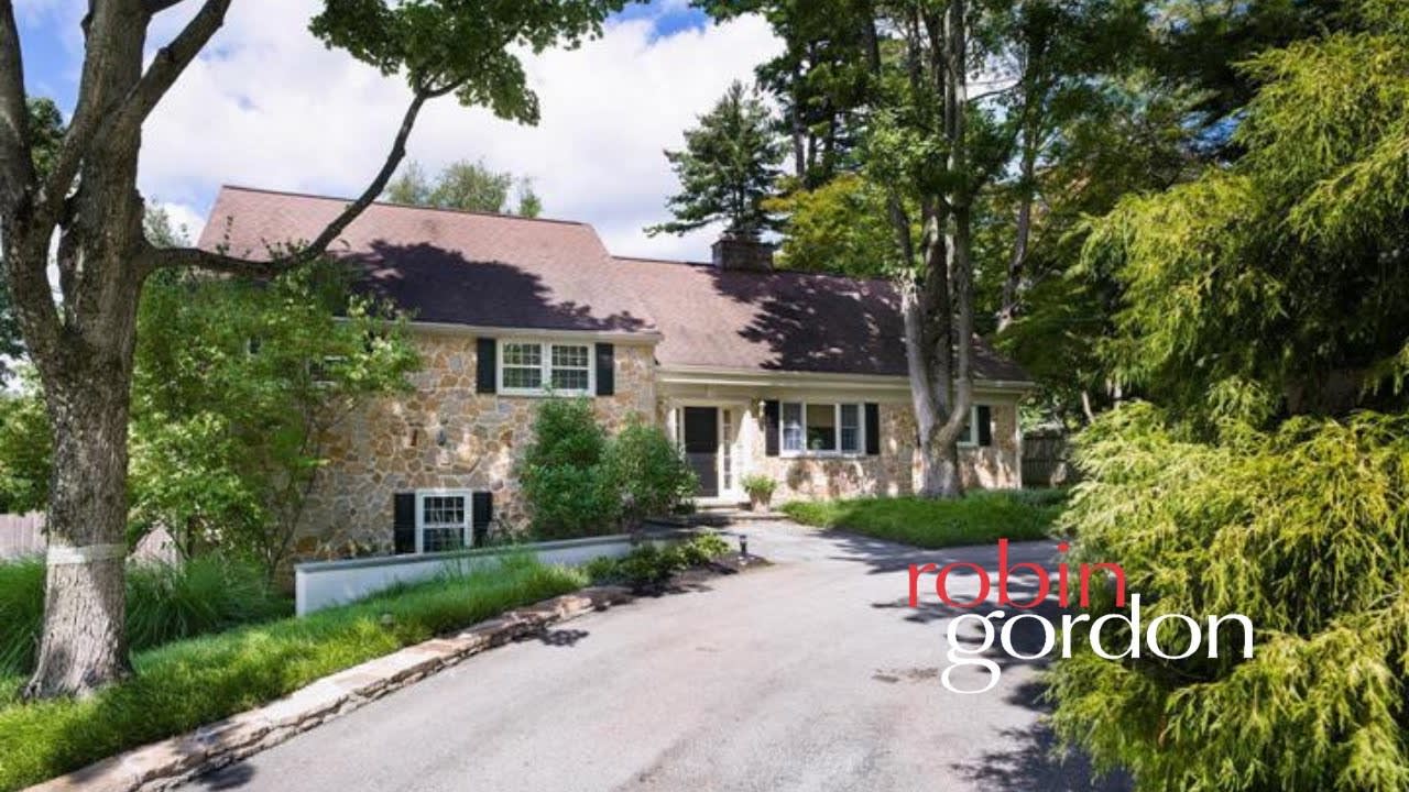 944 SUMMIT ROAD, NARBERTH ROBIN GORDON GROUP