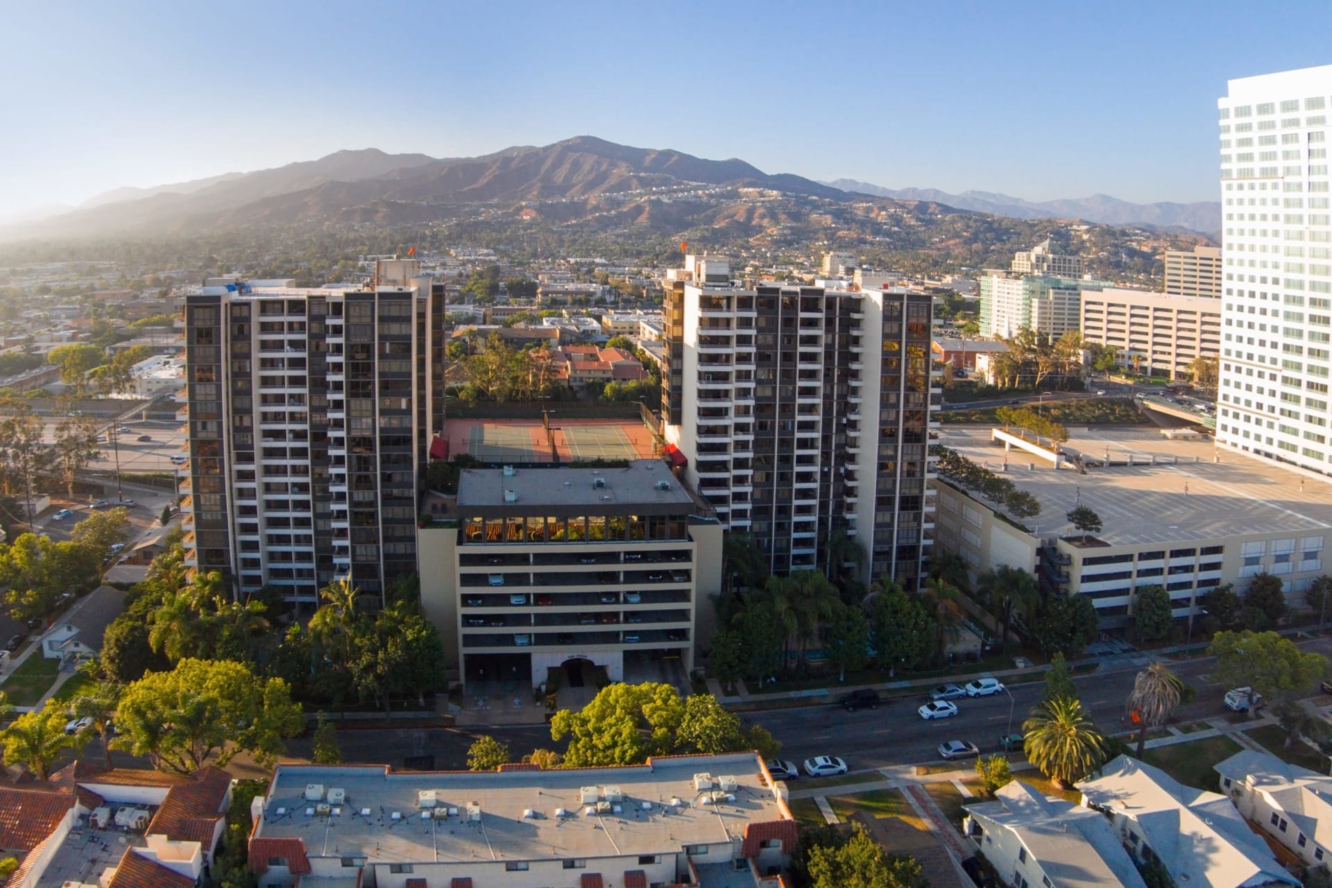 SOLD BY EDWIN ORDUBEGIAN! Urban Living! 345 Pioneer Dr # 501W Glendale, CA