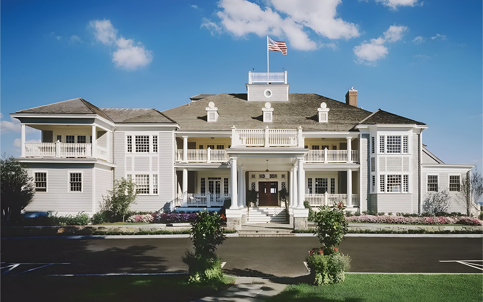 A grand Belle Haven waterfront estate with Sound views