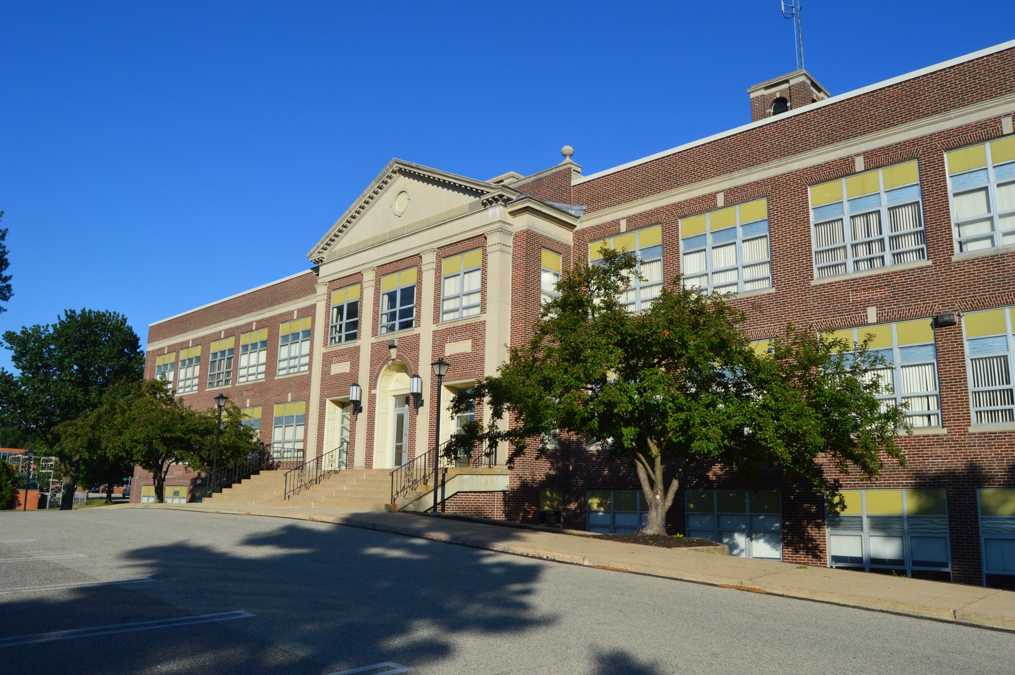 abington-02-abington-school-district-administration-build.jpg