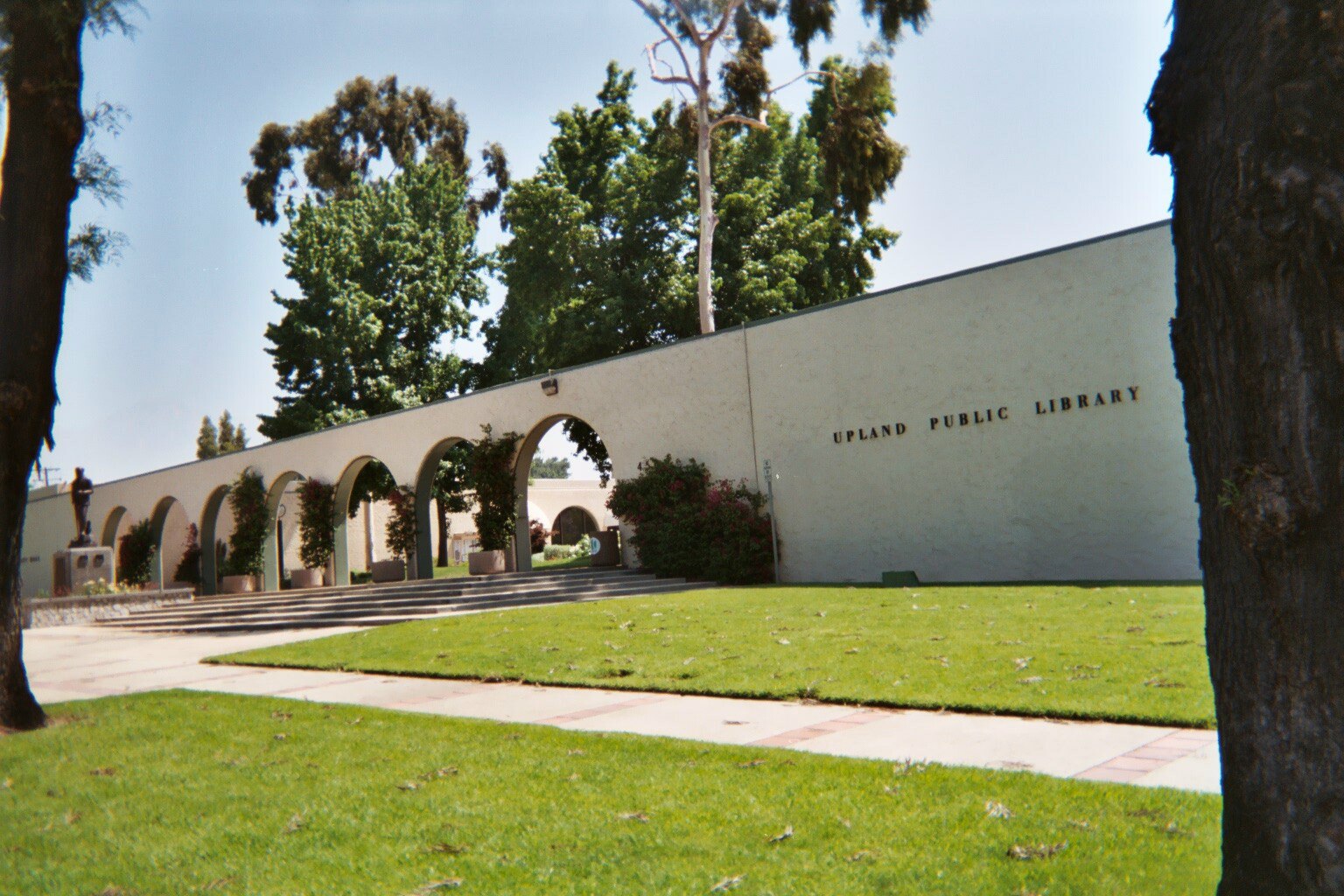 Upland Civic Center and Public Library in June 2006