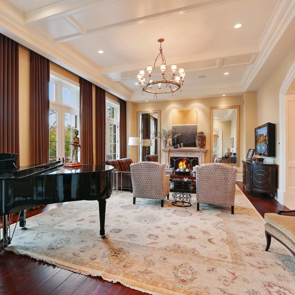 luxechicagolandhomes.com logo