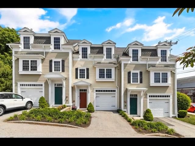 6 Murray Avenue, Burlington, MA 01803