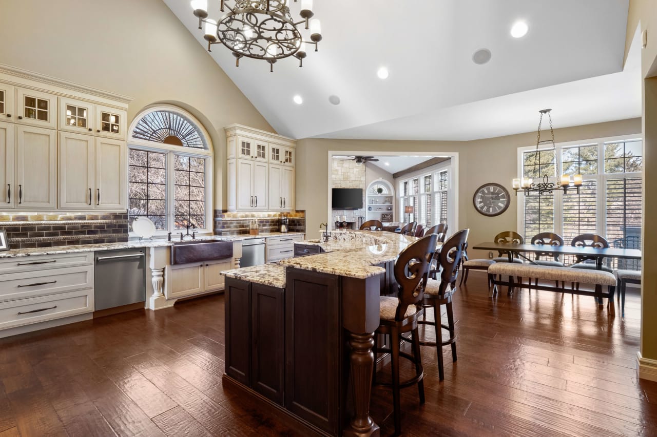 Incredible kitchen with vaulted ceiling and stainless applainces.