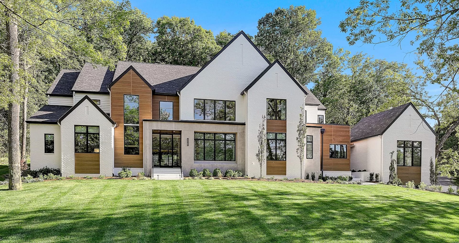 TOURING A $4.5 Million Nashville Luxury New Construction