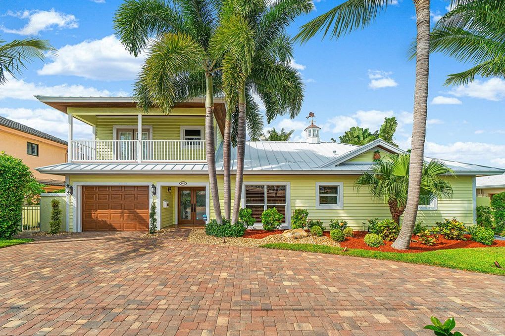 681 Harbour Dr., Boca Raton, FL