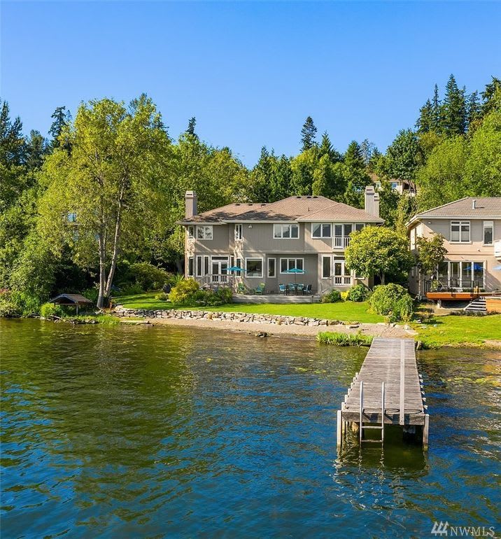 Seattle Refined Segment: 4293 E Lake Sammamish Shore Lane, SE