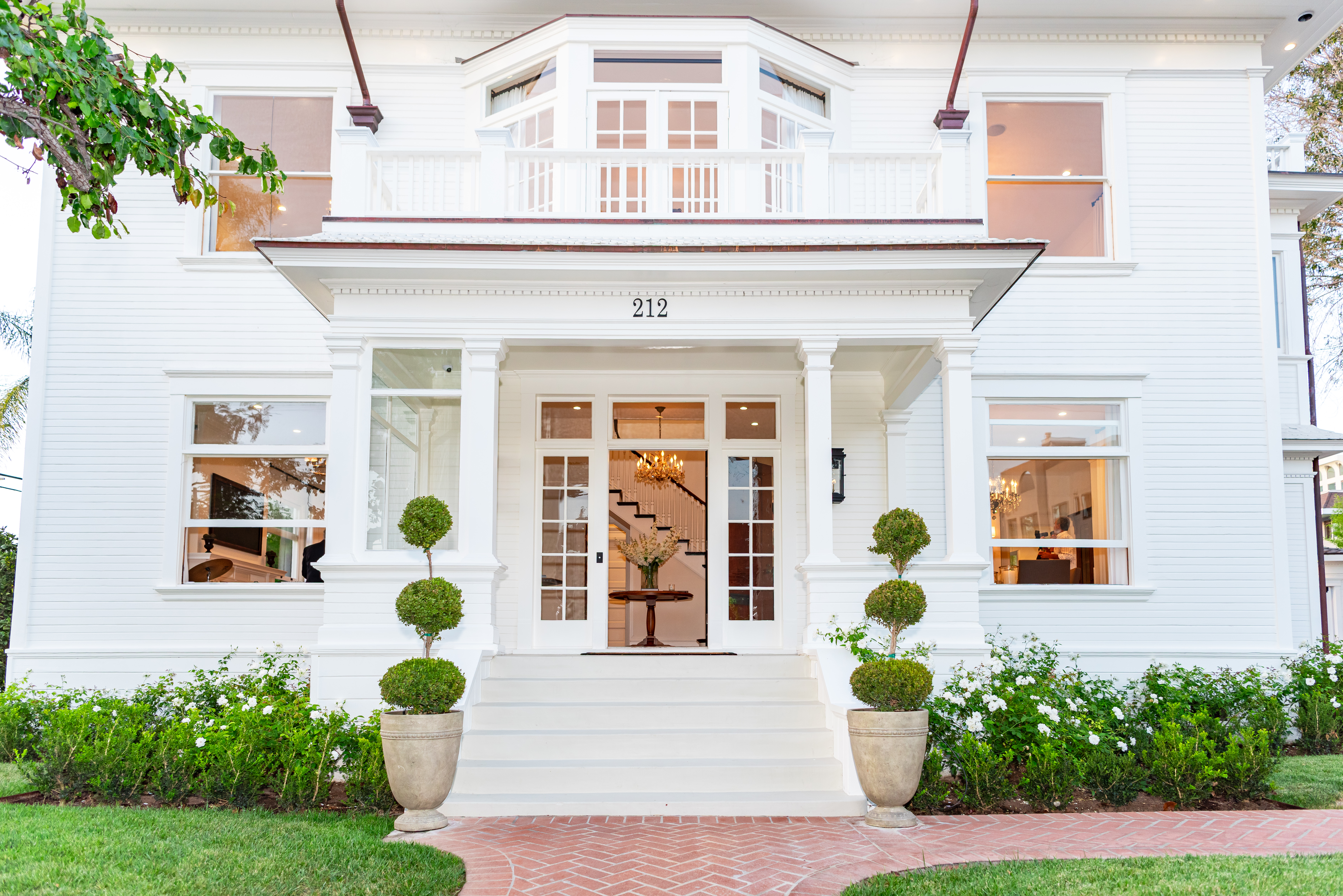 Front of The Mansion at 212 Quince Street