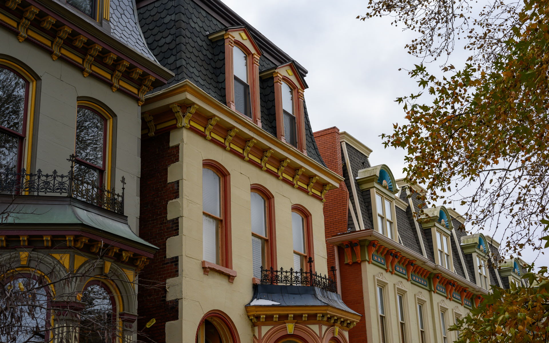 Exterior of St. Louis home.